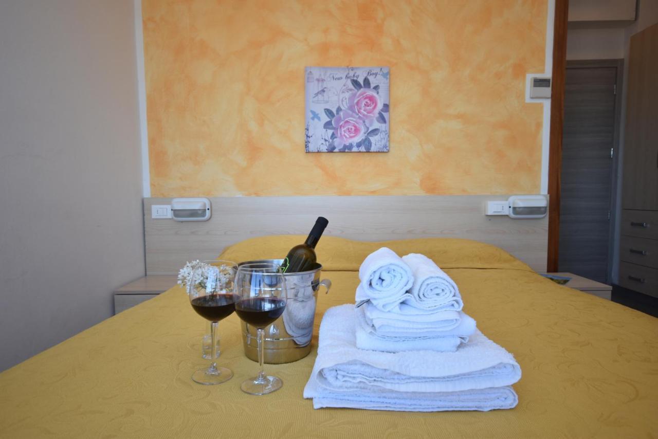 Hotel Suprem Rimini Luaran gambar